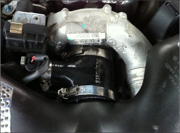 Mercedes-Benz OM 642 3.0L CDI intake pipe silicone repair kit